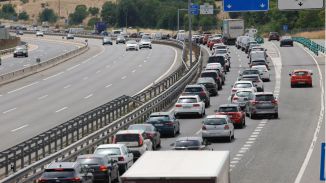 Operación salida: algunas retenciones por accidentes de tráfico en Madrid y Barcelona