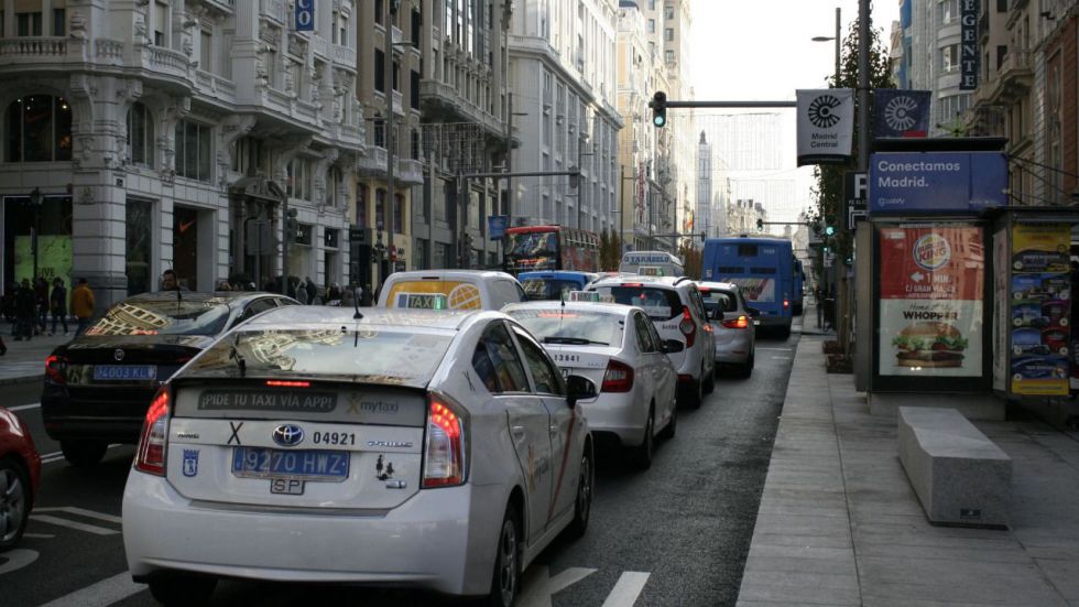 Madrid multará desde mañana con 200 euros los accesos indebidos de coches a la ciudad