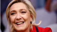 Le Pen, triunfalista, pide la mayoría absoluta para la segunda vuelta