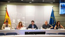 Trabajo considera 'una burla' la postura de la CEOE sobre la reducción de jornada laboral
