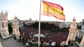 Baño de masas de la selección española en la madrileña plaza de Cibeles