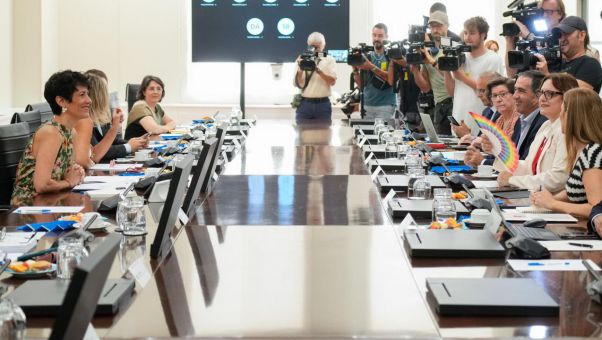 Los socialistas, de nuevo en manos de Puigdemont para sacar adelante la reforma legal este martes en el Congreso.