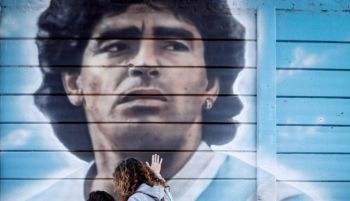 A subasta la camiseta que llevó Maradona en las semifinales del Mundial de 1986