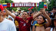 Miles de personas se concentran en Madrid con consignas por la libertad en Venezuela