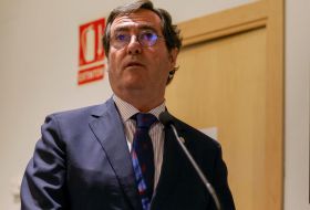 El Ministerio de Trabajo aplaza para después del verano el pulso sobre la jornada laboral