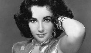 Elizabeth Taylor en la intimidad: no tenía los ojos violeta y el Oscar 'por pena'