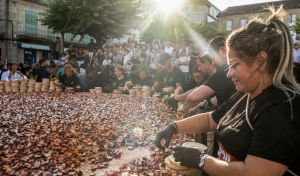 O Carballiño bate su récord con una tapa de pulpo 'olímpica' de casi 600 kilos