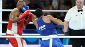 El español Ayoub Ghadfa pasa a la final y luchará por el primer oro en boxeo