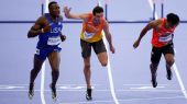 El español Quique Llopis roza el bronce en los 110 metros vallas que coronan a Holloway