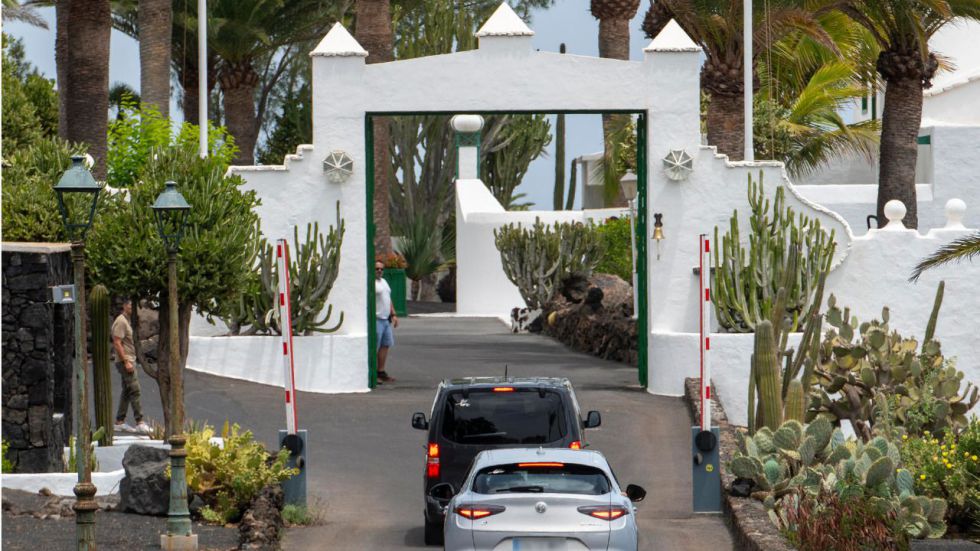 Sánchez llega a Lanzarote para pasar sus vacaciones