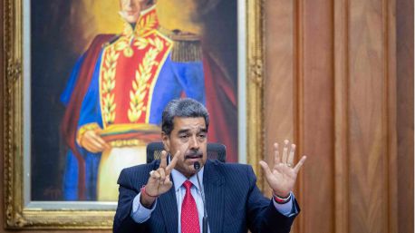 Maduro reitera que no entregará el poder 'a la oligarquía fascista' y descarta negociar con la oposición