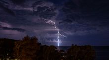 Después de una ola de calor que ha dejado 1.356 muertos en España, un temporal azota el Mediterráneo