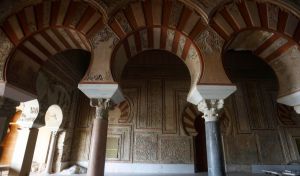 El Salón Rico de Medina Azahara recupera poco a poco su majestuosidad