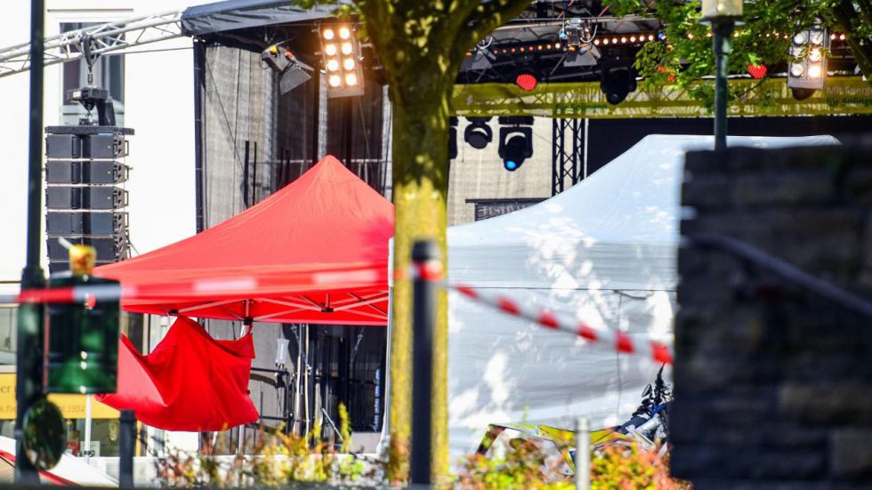 El presunto autor del ataque que dejó tres muertos en Alemania se entrega a la Policía