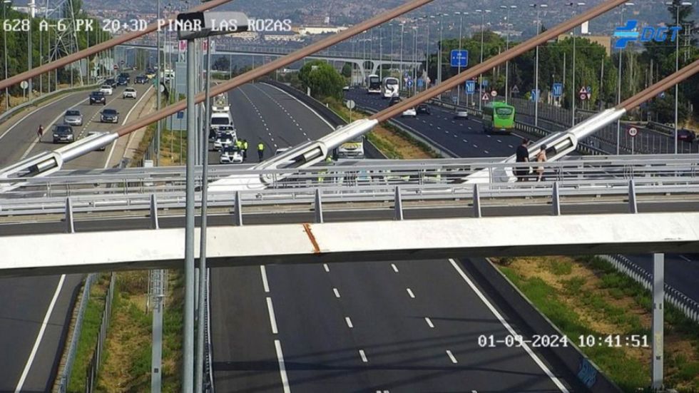 Tres muertos y dos heridos al chocar con un kamikaze en la A-6 en la entrada a Madrid