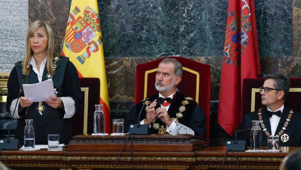 La nueva presidenta del CGPJ y del Supremo reivindica la independencia judicial: 'Ningún poder del Estado puede darnos instrucciones'.