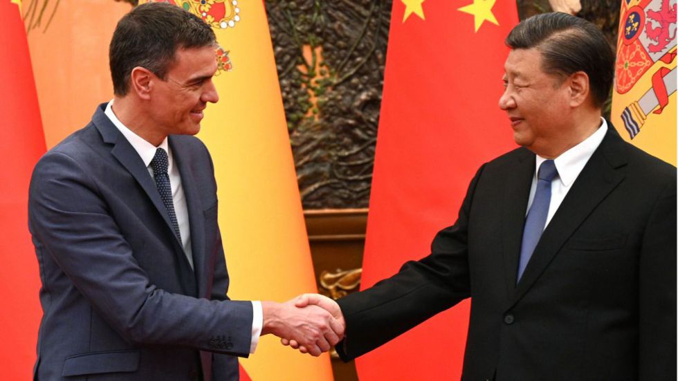 Sánchez hace su segundo viaje a China en menos de un año para allanar inversiones