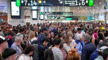 Una vía dañada provoca el caos en la estación de Sants