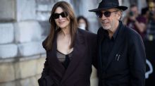 Tim Burton aparece por sorpresa en San Sebastián junto a Mónica Bellucci