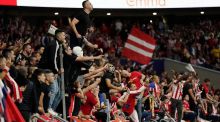 Los saludos nazis del Frente Atlético le cuestan un 'multón' al club en Europa