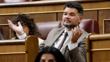 Rufián tira de ironía contra Sumar: 'Ojalá algún día entre en el Gobierno y puedan cambiar las cosas'