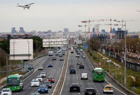 Más de 80.000 trabajadores del transporte de viajeros, llamados a la huelga