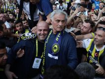 Mourinho, lesionado por uno de los jugadores que entrena en el Fenerbahçe