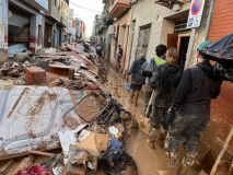 Los vídeos sobre la dana de unos jóvenes voluntarios madrileños