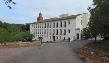 Muere uno de los siete monjes atacados en el monasterio de Gilet