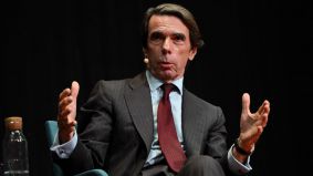 Aznar carga contra Sánchez por 'huir' de su responsabilidad