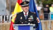 El Gobierno utiliza el decreto de ayudas de la dana para blindar en el cargo al DAO de la Policía Nacional