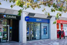 La banca muestra su 'absoluto rechazo' al impuesto del Gobierno y anuncia acciones legales