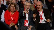 Chaves y Griñán reciben en pie la ovación de los asistentes al Congreso Federal del PSOE