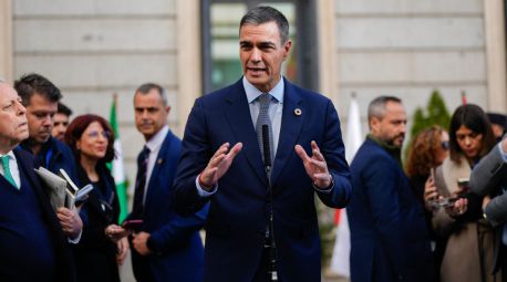 Sánchez denuncia el 'acoso', ataca a Ayuso y promete que habrá presupuestos en enero