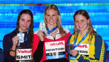 Mundial de piscina corta. La estelar McIntosh rompe el memorable récord de Mireia Belmonte