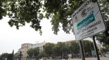 Madrid no multará hasta 2026 a los coches sin etiqueta ambiental