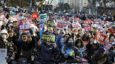 Corea del Sur destituye al presidente por declarar la ley marcial