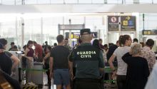 Illa otorga competencias en puertos y aeropuertos a los Mossos