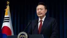 Orden de arresto contra el presidente destuido Yoon por declarar la ley marcial