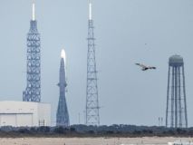 Blue Origin se acerca a SpaceX tras el exitoso despegue de su cohete New Glenn