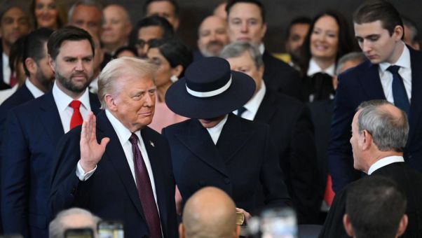 El nuevo presidente de EEUU declara la emergencia nacional en la frontera con México, promete 'retomar' el canal de Panamá y dice que 'sólo habrá dos géner
