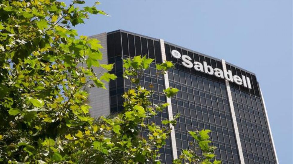 El Banco Sabadell regresará a Cataluña más de 7 años después y en plena opa
