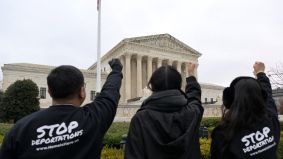 18 estados demandan a Trump por tratar de quitar la ciudadanía a los hijos de sin papeles