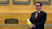 La CEOE planteará un alza del SMI del 3 % y negociarlo junto con la reducción de jornada