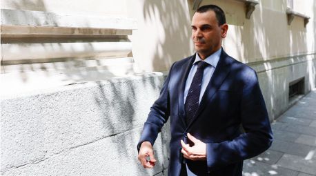 Tres detenidos en Algeciras con el ordenador de la abogada del novio de Ayuso