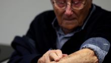 Weinberg, superviviente de Auschwitz: 'Cuando veía a un hombre de mi edad me preguntaba: ¿qué fuiste?'