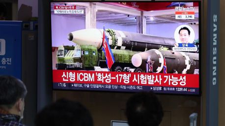 Corea del Norte prueba misiles de crucero y amenaza con 'duras contramedidas' a EEUU