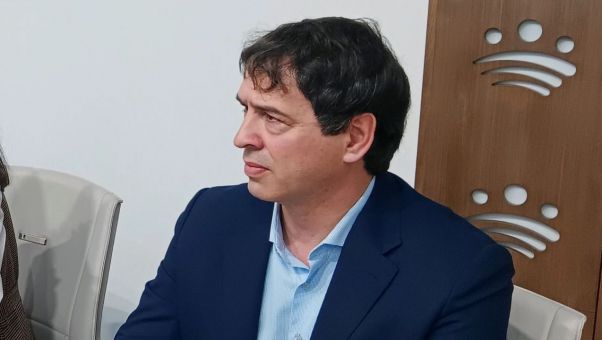 La titular del Juzgado de Instrucción 3 de Badajoz cree que las funciones de su puesto eran 'innecesarias' y ve 'irregularidades' en su contratación.