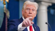 Trump acusa a Obama y Biden del accidente aéreo por contratar 'trabajadores con discapacidades mentales severas'