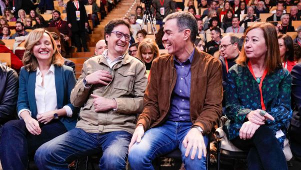 Sánchez redobla los ataques de odio contra la presidenta madrileña y Óscar López llama 'coyote' a Feijóo.